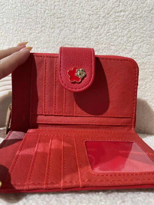 3D1D4EEE-C78D-4208-B9E3-5C6C4A8DB40D