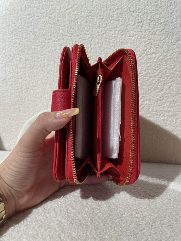 6A9C1086-2AA4-4207-BF62-876B8906B6E1