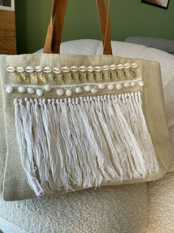 E9899F77-53B0-46D5-93D8-D21A535A4769