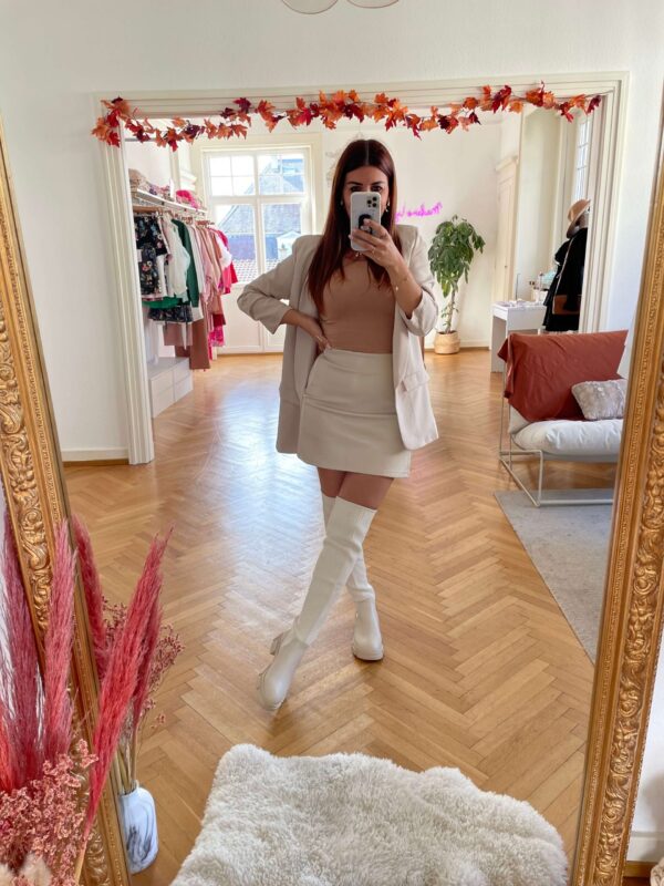 blazer beige - Madame Lychee blazer beige - madame Lychee